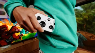 Xbox Nano Controller, il pad compatto costa 49,99 € in Italia